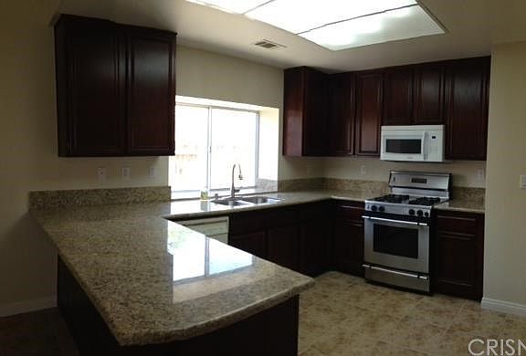 5th image of 45545 Pickford Ave
