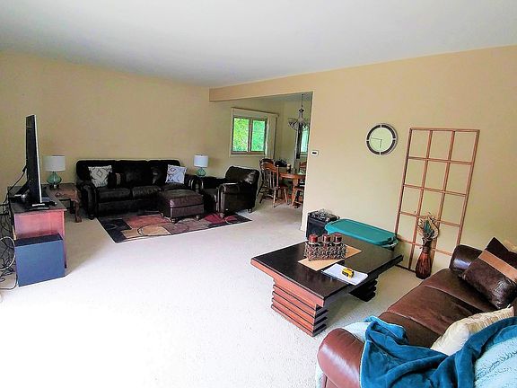 3rd image of 12850 S 71st Ave #208