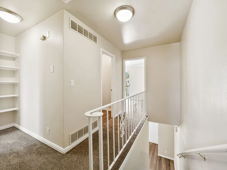 715 E 950 S — Photo 11
