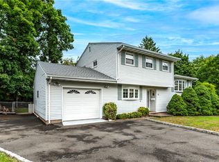 31 Chestnut Oval, Orangeburg, NY 10962