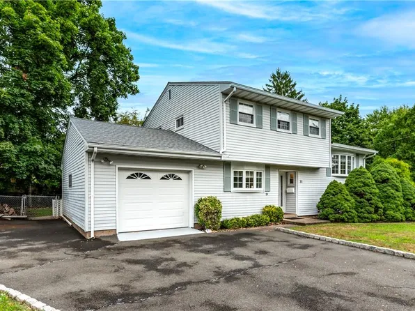 31 Chestnut Oval, Orangeburg, NY 10962
