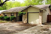 Driveway view of Front