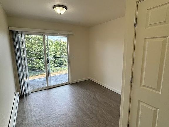 5th image of 2501 Thorndyke Ave W APT 304
