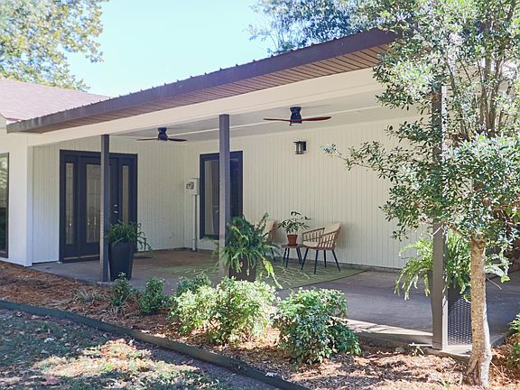 5th image of 304 Westwood Cir