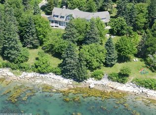 40 Kelley Point Dr, Brooklin, ME 04616