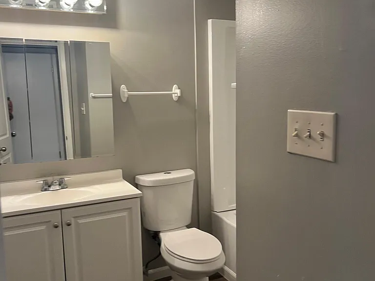 3608 Lafayette Dr NE #B — Photo 8