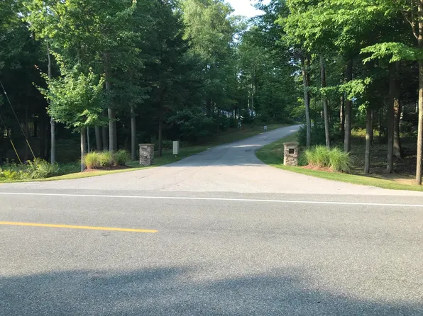 N Glen Wood Dr, Ludington, MI 49431