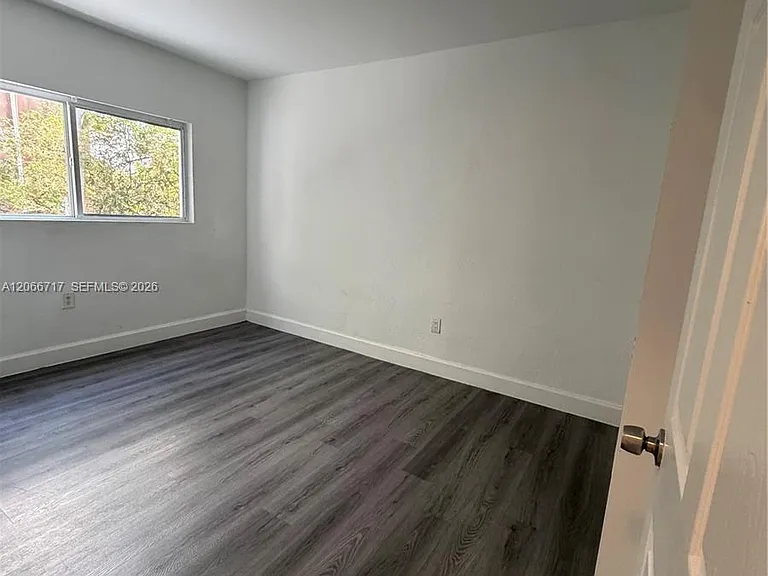 328 SW 15th Ave — Photo 14