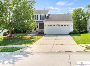 16333 Erskine St, Omaha, NE 68116