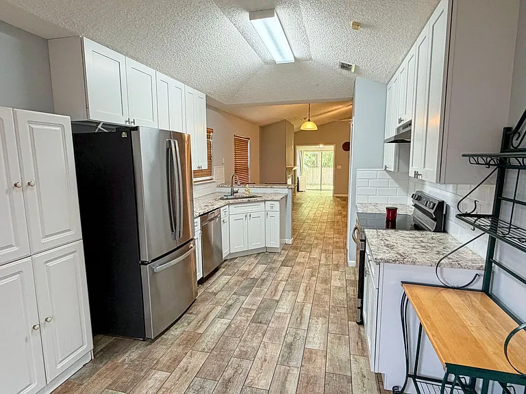 4271 Hanging Moss Dr — Photo 7