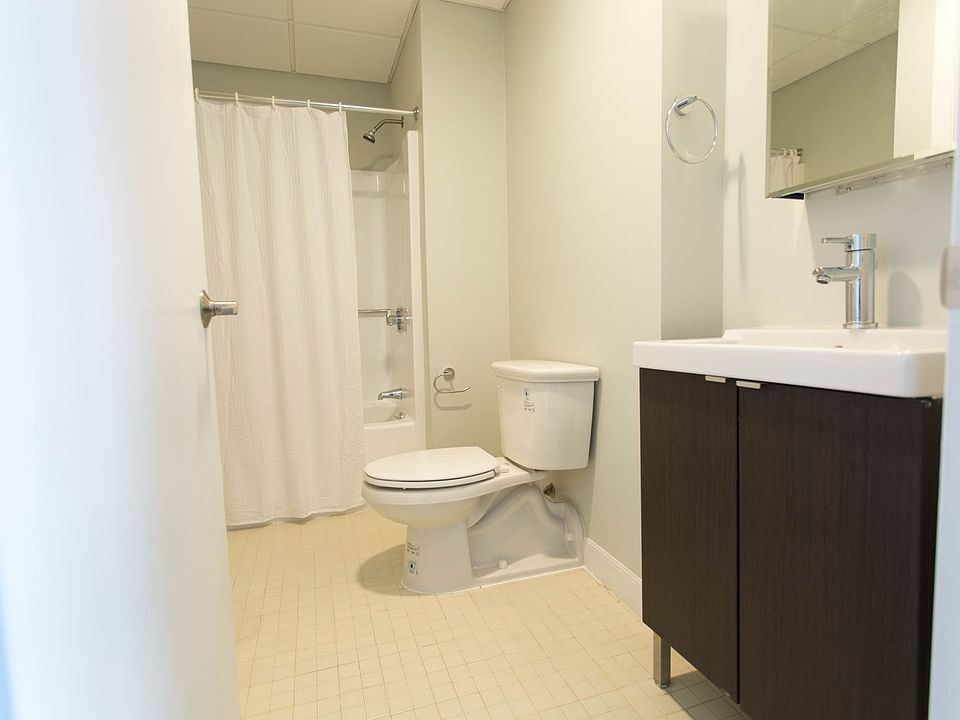 2nd image of 507 Main St #203