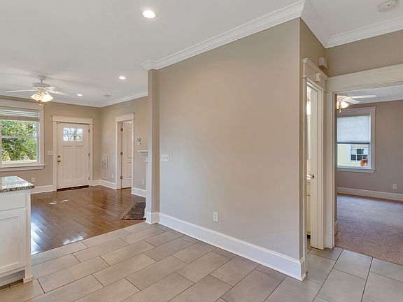 5th image of 3607 Crompton St