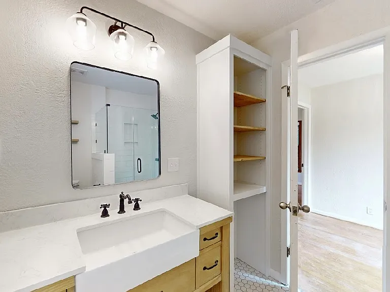 511 Homestead St — Photo 9