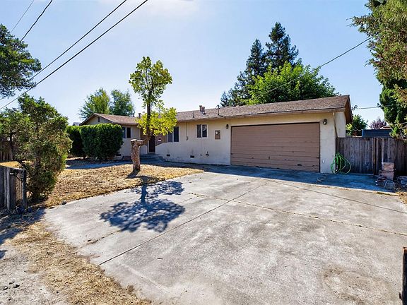 3rd image of 192 Winston Drive