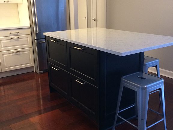 3rd image of 2144 N Lincoln Park W APT 9A