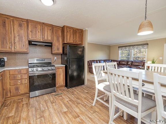 4th image of Cedar Hill Ln