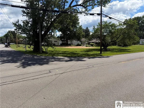 Main St #33, Bemus Pt, NY 14712