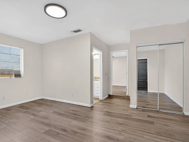 2524 Pemberton Ct — Photo 17