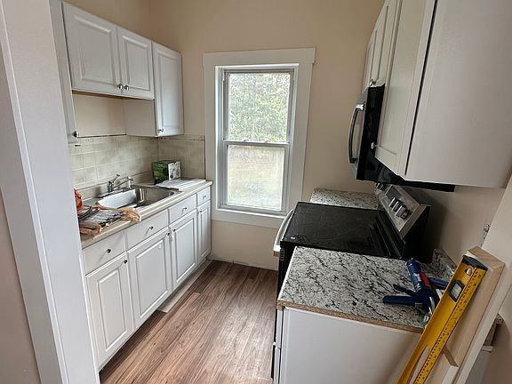 4th image of 501 Bay St #2B