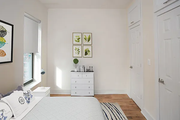 Rented by Evergreen Apartments BK | media 10