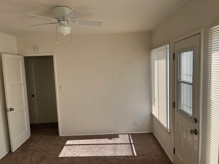 4404 Gondar Ave — Photo 9