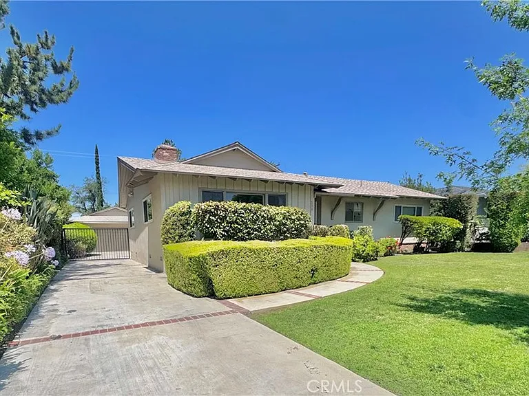 509 California Dr — Photo 3