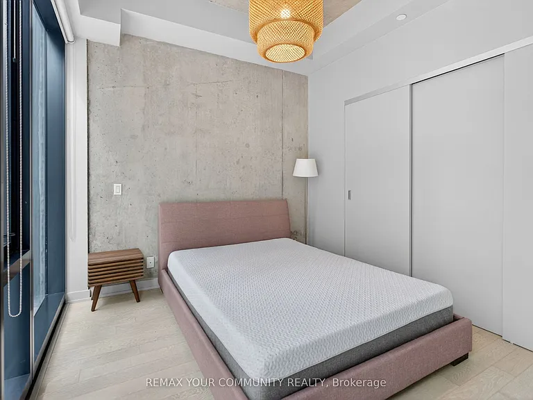 11 Charlotte St #204 — Photo 16