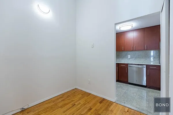 Rented by Bond New York | media 18