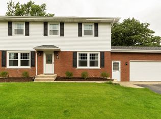 881 E Francis Rd, New Lenox, IL 60451