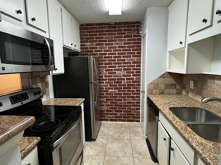 10047 Westpark Dr #72 — Photo 15