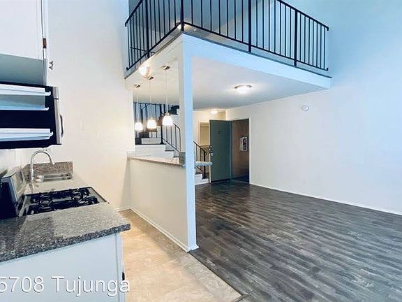 5th image of 5708 Tujunga Ave #4053022