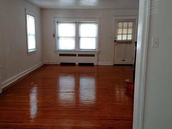 4th image of 2126 W Cheltenham Ave
