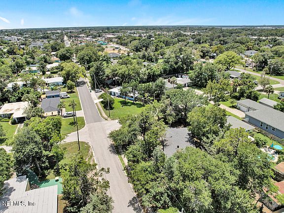 3rd image of 706 10TH Street N