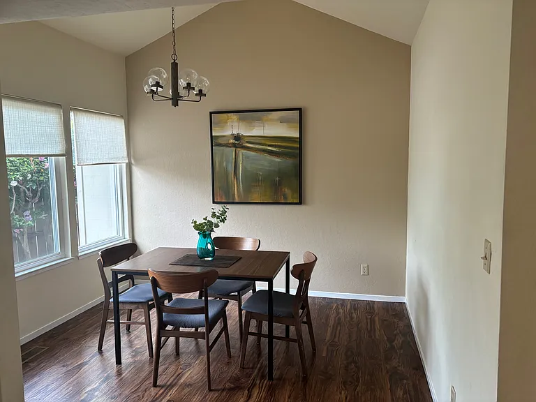5 Berkeley Ct — Photo 3