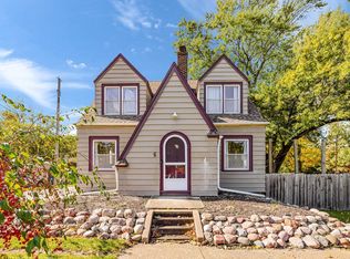 6 N Hobart Rd, Hobart, IN 46342