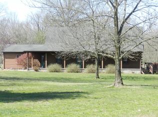 440 Parks Rd, Stonefort, IL 62987