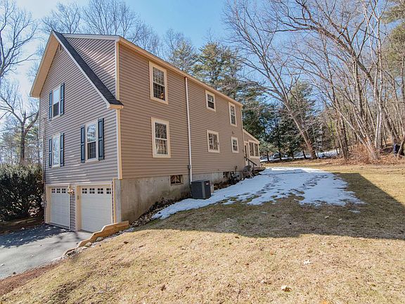 5th image of 13 Hampshire Dr