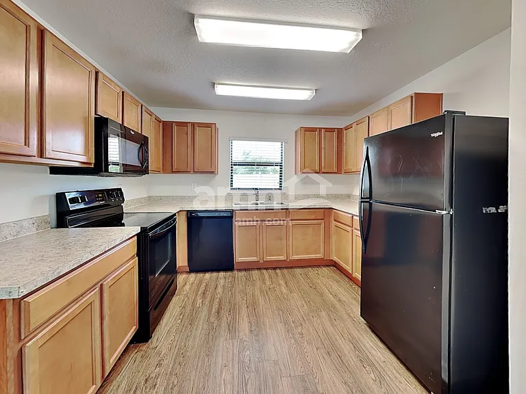 932 Wynnmere Walk Ave — Photo 3
