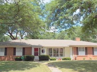 1039 Shelter Ln, Lansing, MI 48912