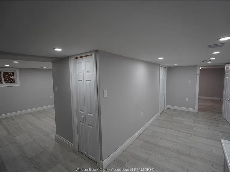 1529 Elsmere Ave — Photo 3