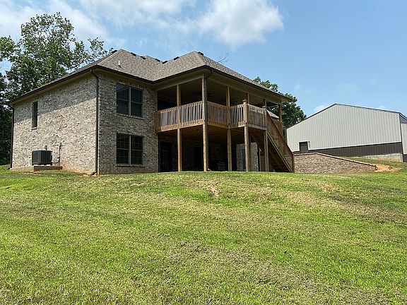 5th image of 210 River Cliff Dr