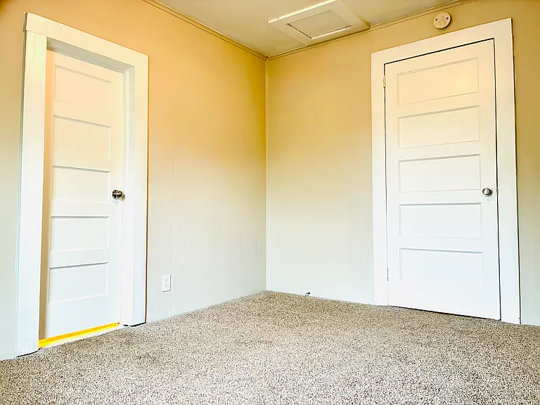 308 W Sullivan St — Photo 15