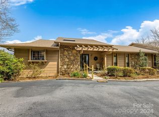 161 Country Ridge Rd, Laurel park, NC 28739