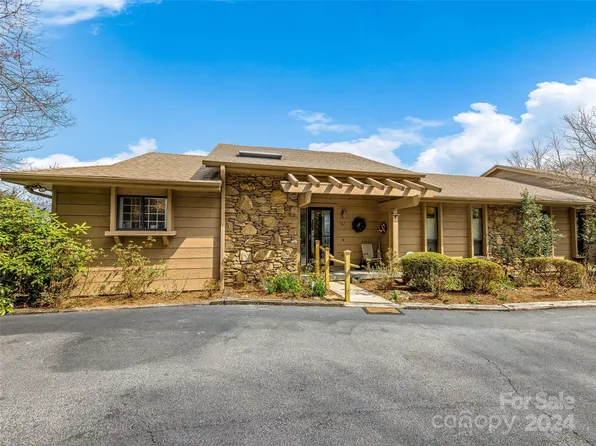 161 Country Ridge Rd, Laurel Park, NC 28739