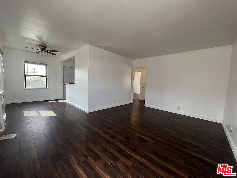 2 bed, 1.0 bath, 800 sqft, $2,595 — Photo 3