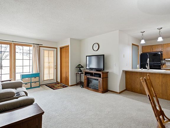 3rd image of 2313 Cottage Dr