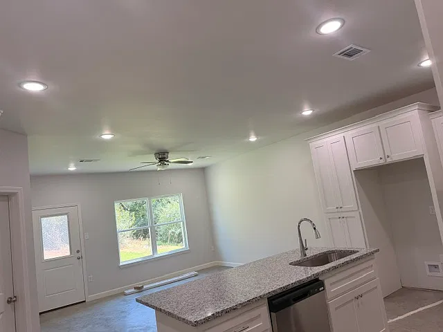 3 bed, 1133 sqft, $1,450 — Photo 3
