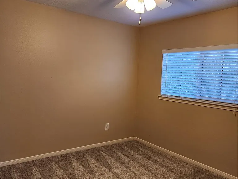 8006 Indian Desert Dr — Photo 23