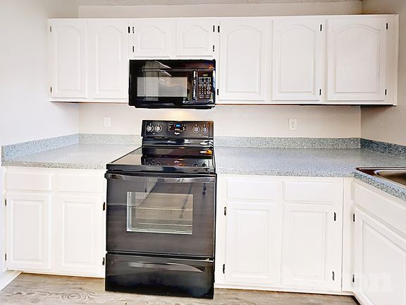 4th image of 900 Freshwood Ct