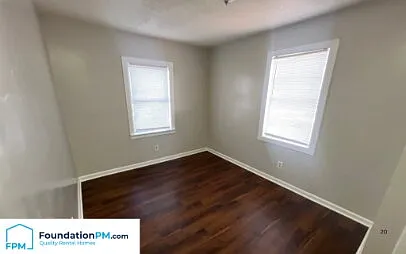 2292 Redwood Ave — Photo 9